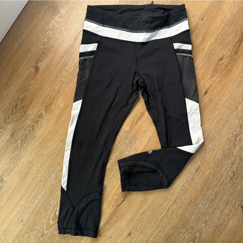 Lululemon Black & White Cropped Leggings